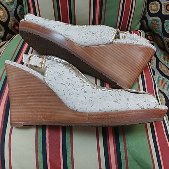 JACK ROGERS WEDGE - Picture 7 of 8